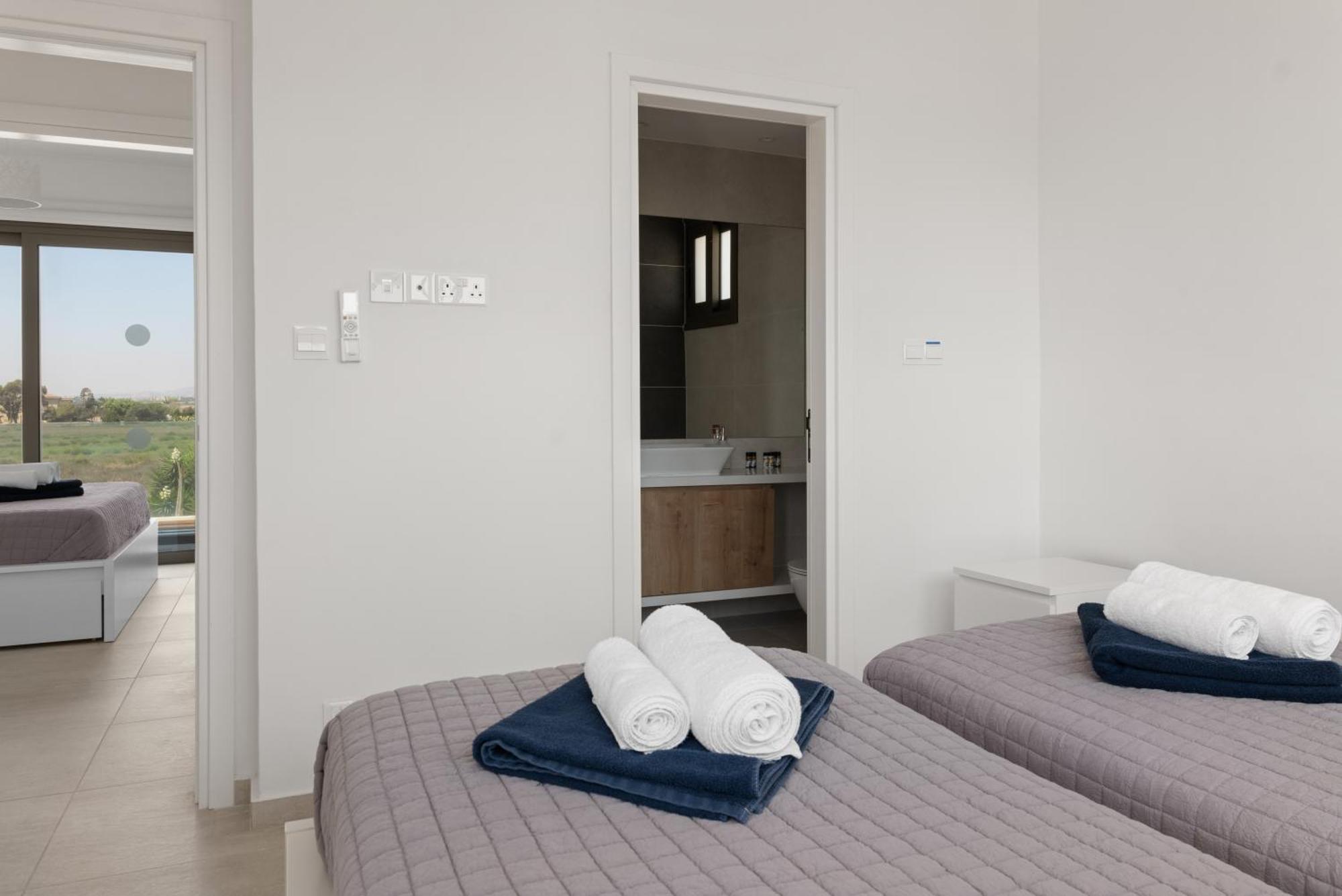 Serenity Waves Villa 17 拉纳卡 外观 照片